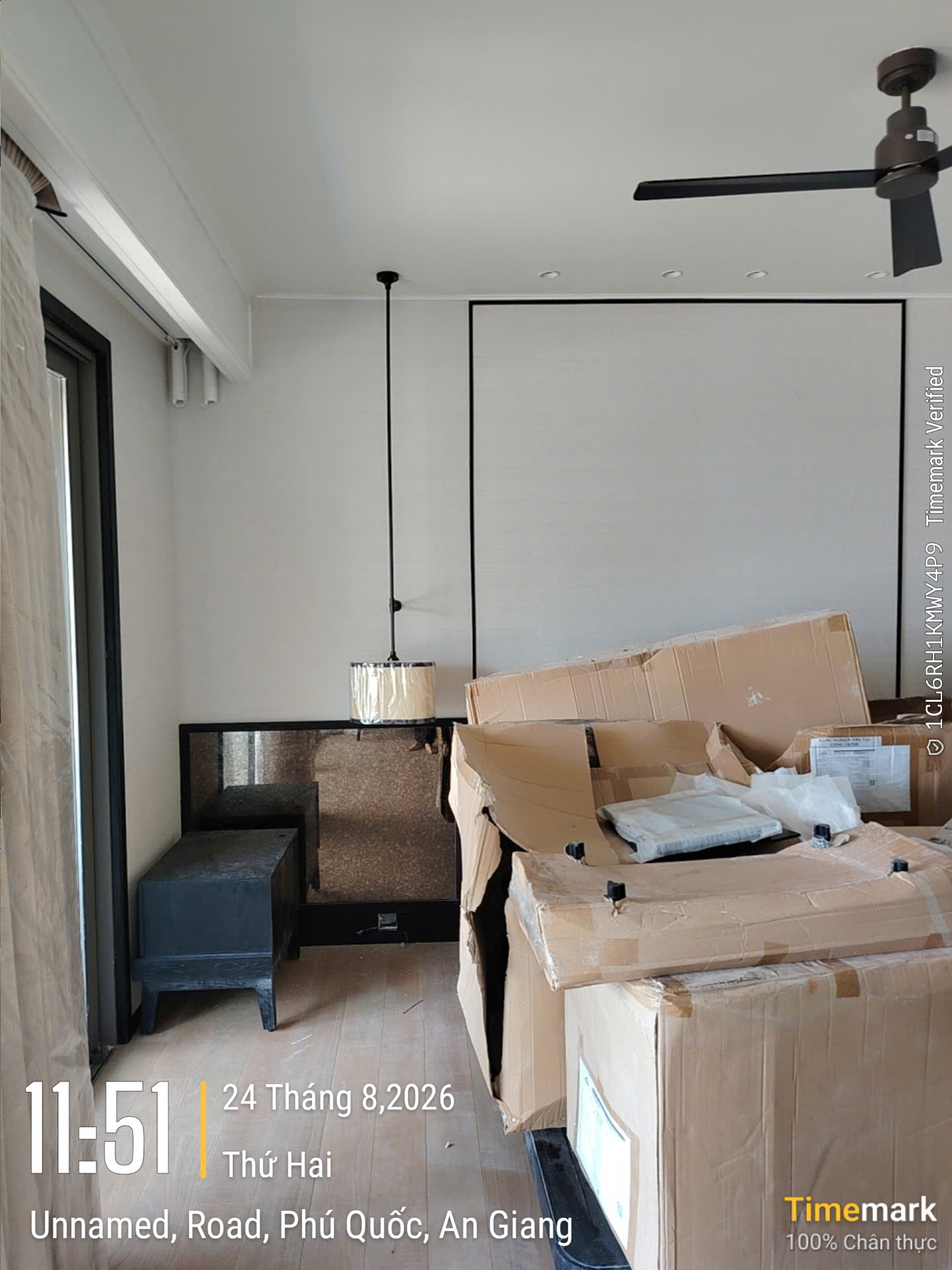 Lắp đèn thả tap đầu giường