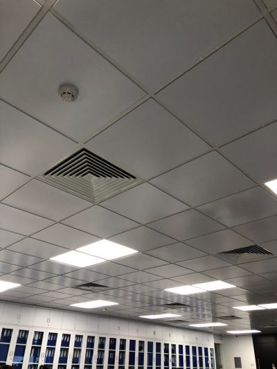 Lắp Đ&egrave;n Panel 600x600 Tại H&agrave; Nội &ndash; Thi C&ocirc;ng Nhanh, &Aacute;nh S&aacute;ng Chuẩn Văn Ph&ograve;ng