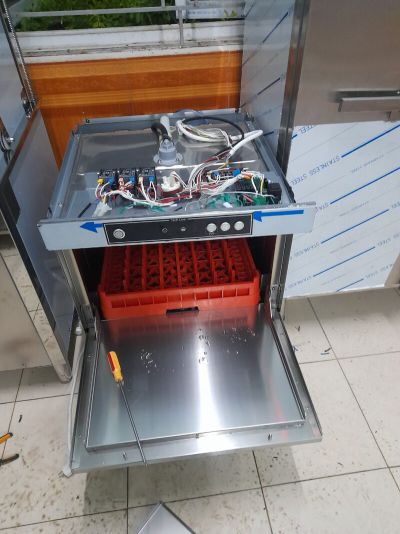 Dịch Vụ Sửa Chữa Máy Rửa Bát Cho Nhà Hàng